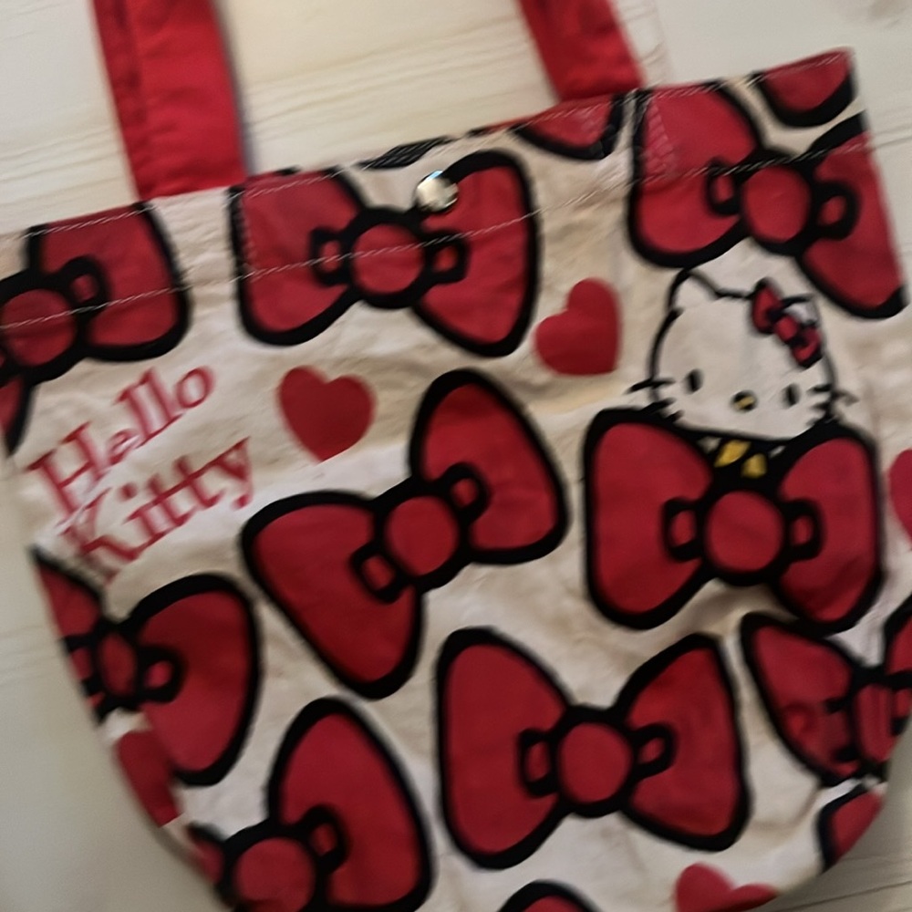 Hello Kitty Mini Tote - Picture 2 of 6
